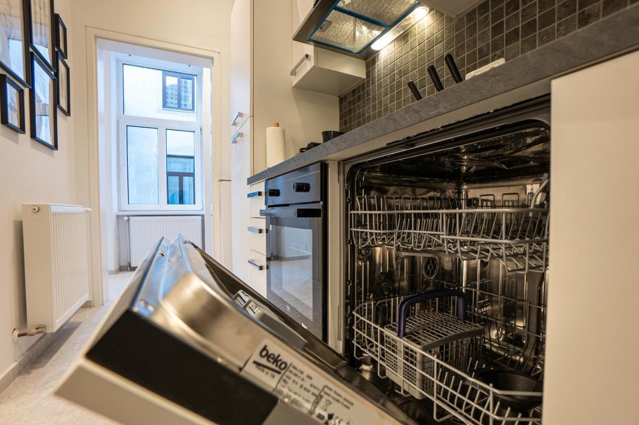 Experience Fresh Comfort In Our Brand-New Apartment In Vienna'S 17Th District Εξωτερικό φωτογραφία